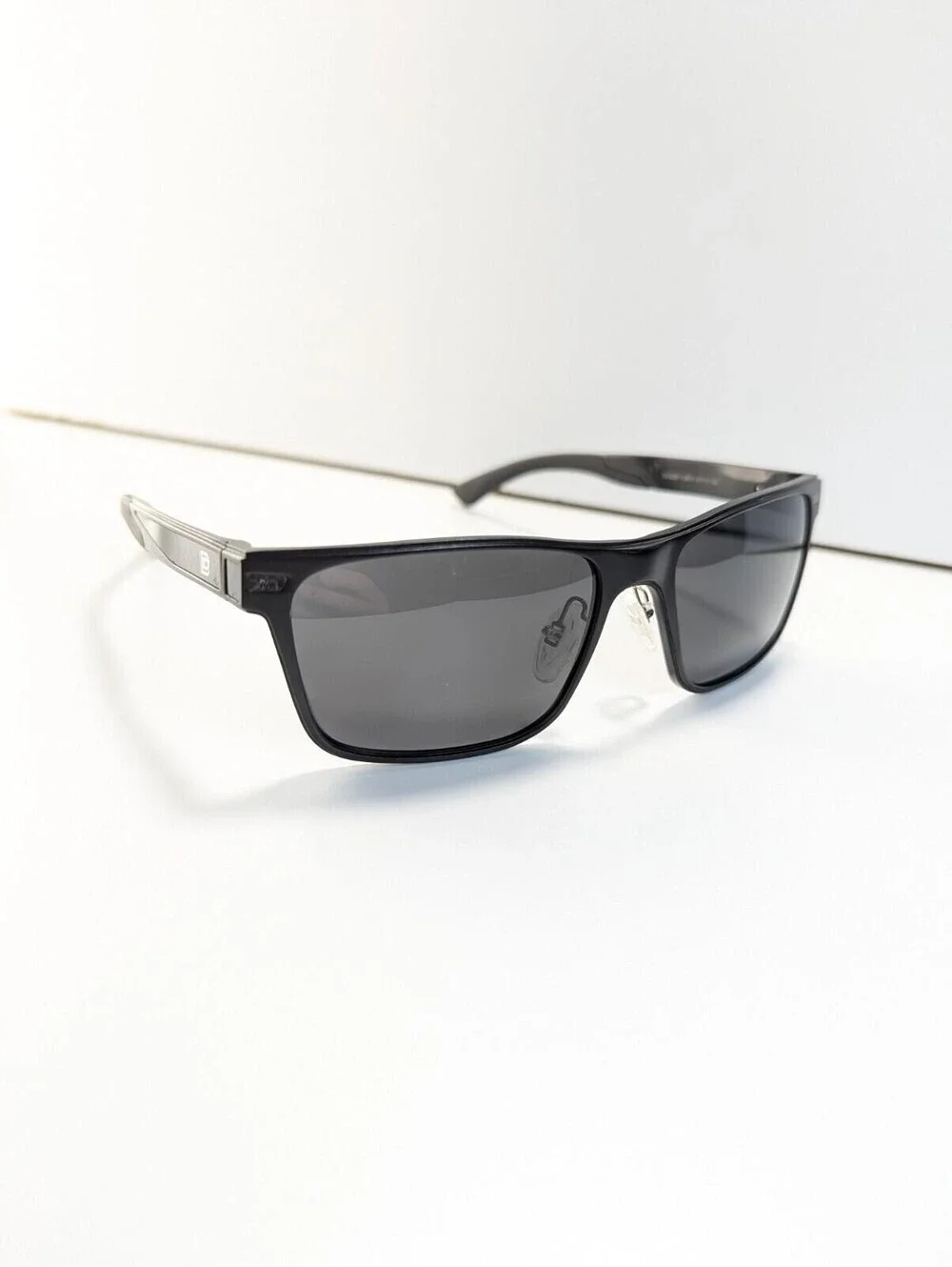 DUCO DC8207 CAT.3 Men's Carbon Fiber Temple Polarized Classic Black Sunglasses